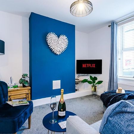 Spacious 2-Bed City-Centre Cottage In Chester By 53 Degrees Property - Ideal For Groups & Couples - Sleeps 6 Eksteriør billede