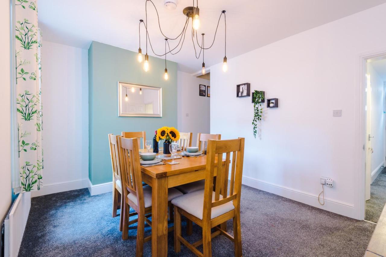 Spacious 2-Bed City-Centre Cottage In Chester By 53 Degrees Property - Ideal For Groups & Couples - Sleeps 6 Eksteriør billede