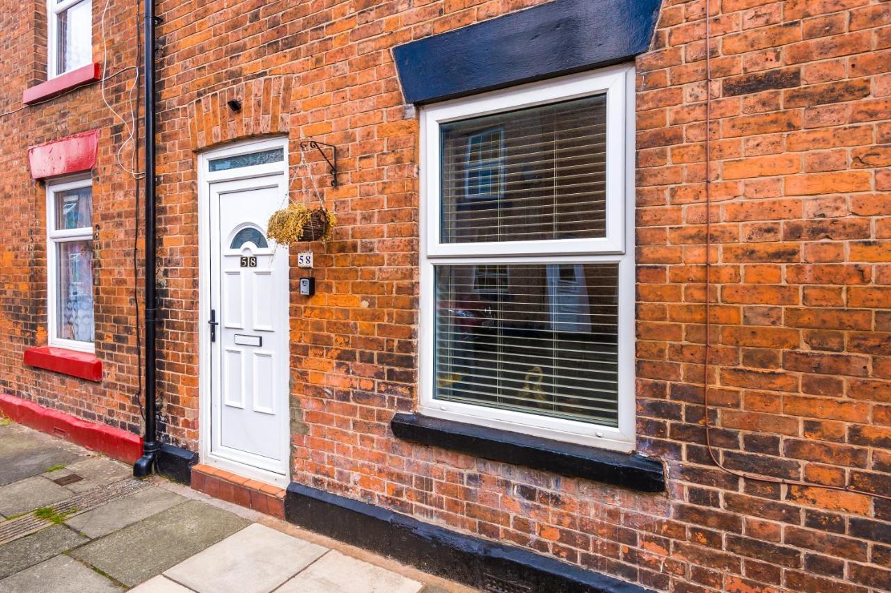 Spacious 2-Bed City-Centre Cottage In Chester By 53 Degrees Property - Ideal For Groups & Couples - Sleeps 6 Eksteriør billede